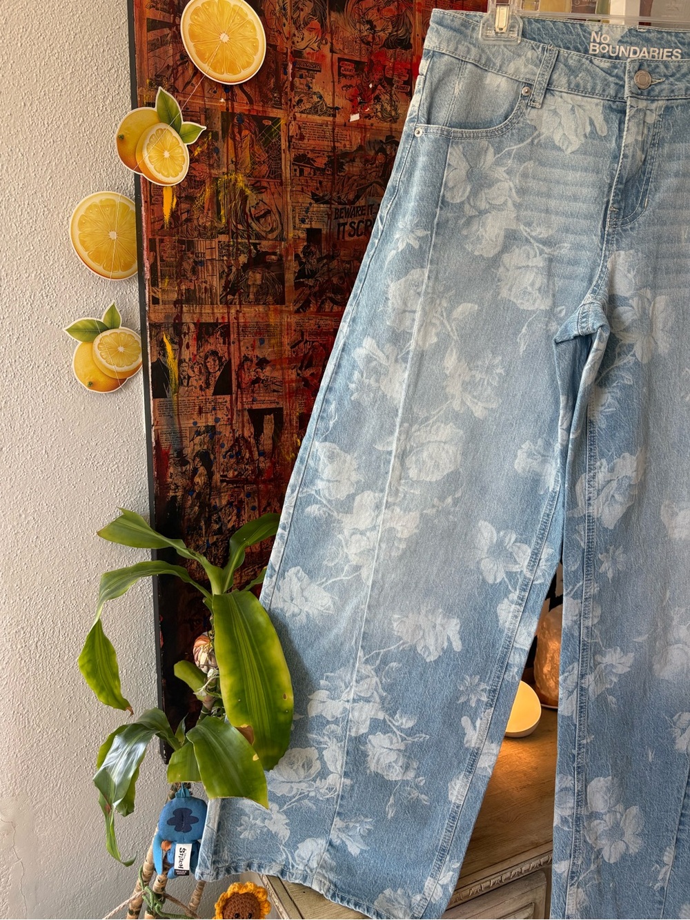 No Boundaries Floral Print Wide-Leg Jeans Size 8 - Picture 2 of 5
